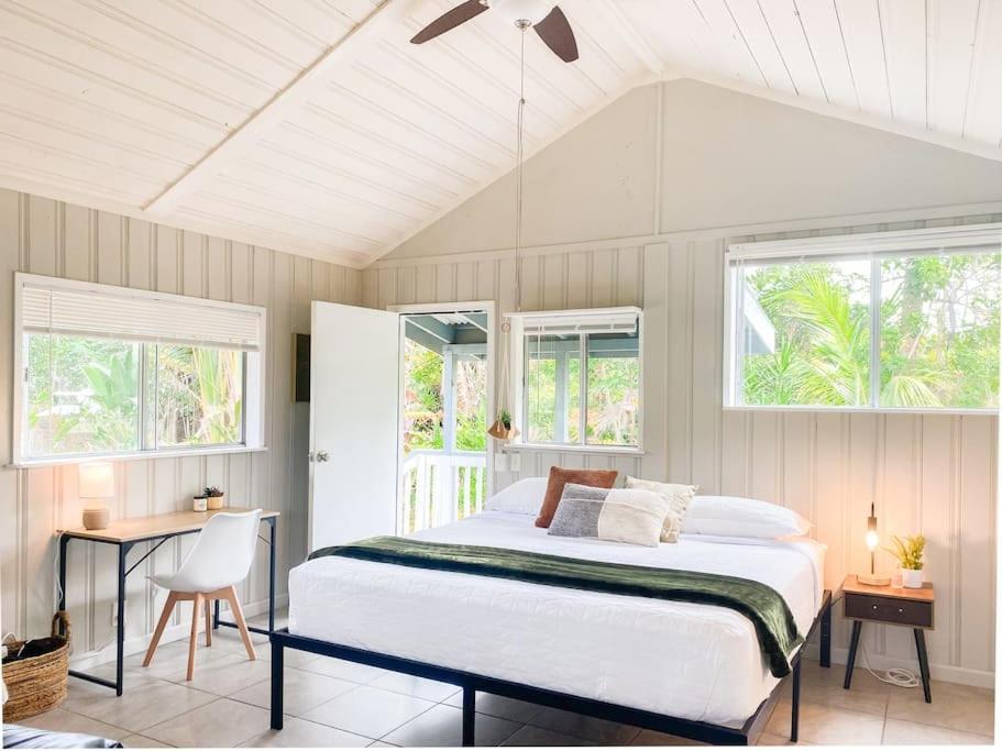 Monstera Bungalow, Spacious, King Bed, Big Kitchen Кио Экстерьер фото