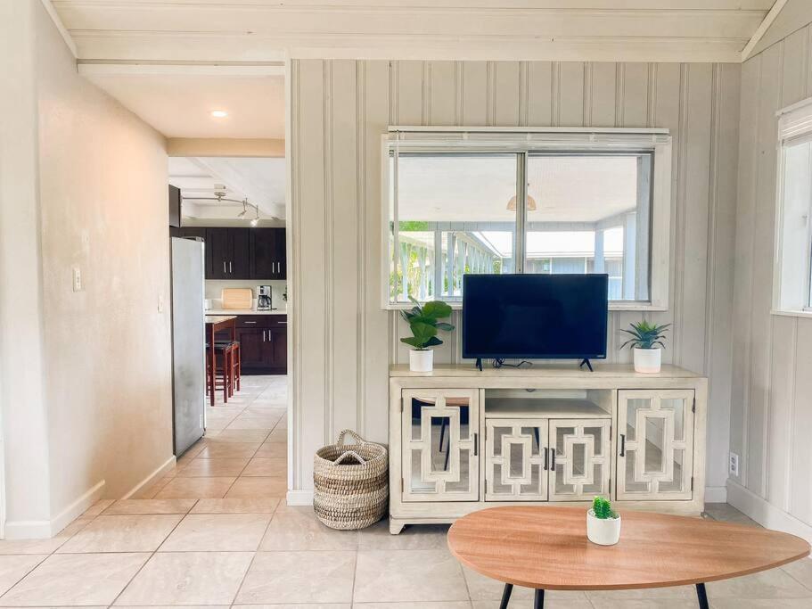 Monstera Bungalow, Spacious, King Bed, Big Kitchen Кио Экстерьер фото