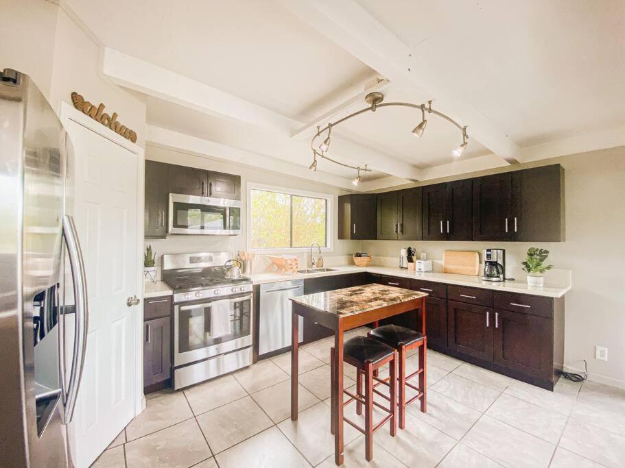Monstera Bungalow, Spacious, King Bed, Big Kitchen Кио Экстерьер фото